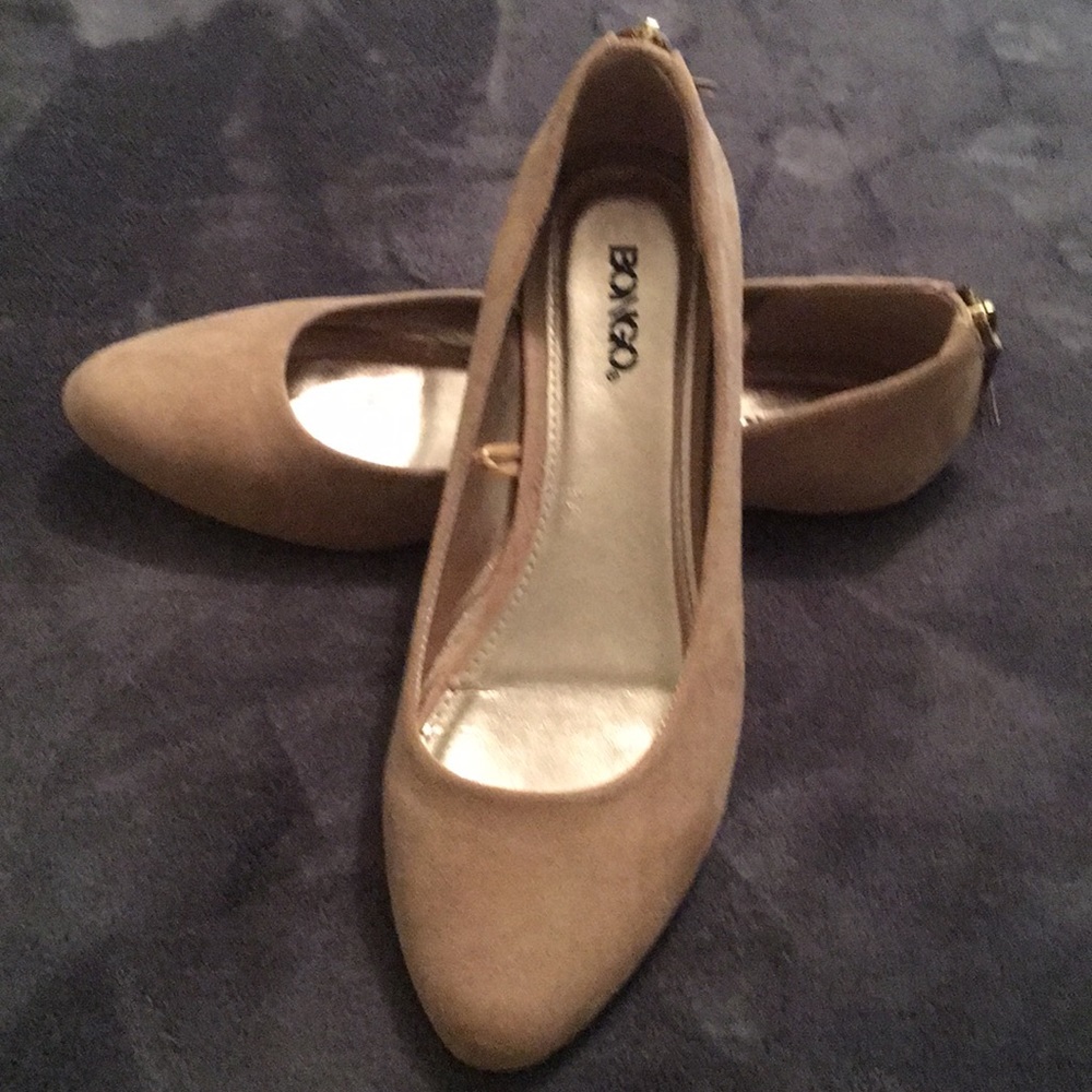 Tan soft leather size 10 casual flat shoe
